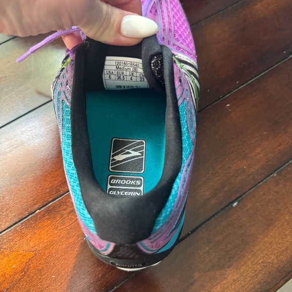 Womens BROOKS Glycerin 12 Size 6 Running Walking Training - Picture 2 of 3